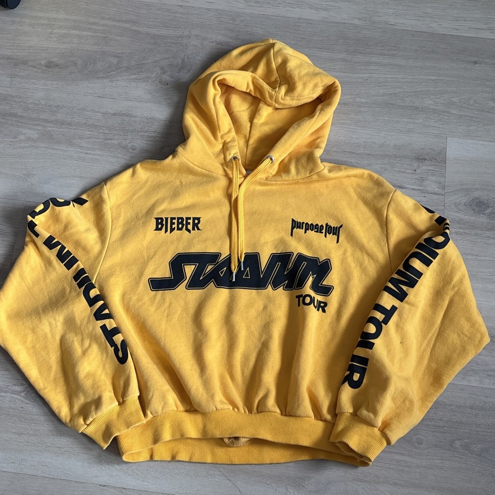 Justin Bieber Junior Sz L Crop Top Purpose Stadium Tour Yellow Long Sleeve Hood